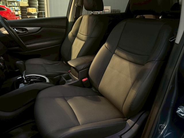 エクストレイル ２０Ｘ　エマージェンシーブレーキパッケージ　禁煙車　メーカー７インチナビ　フルセグＴＶ　Ｂカメラ　コーナセンサー　シートヒーター　衝突被害軽減ブレーキ　電動格納ミラー　横滑り軽減　リアクーラー　スマートキー　ＥＣＯモード　オートハイビーム（12枚目）