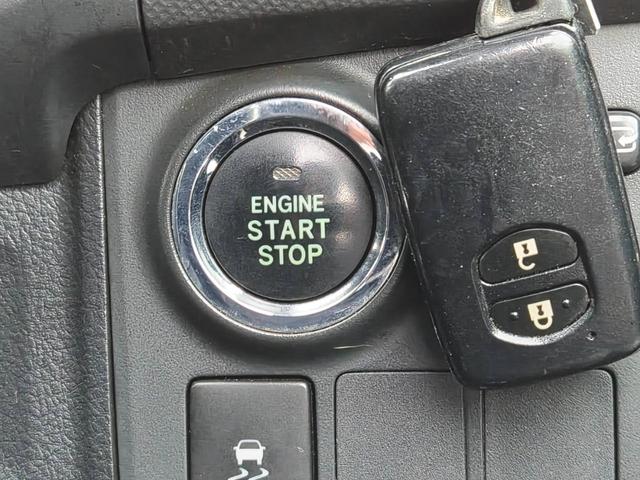 ウィッシュ １．８Ｓ　純正ナビ　地デジ　バックカメラ　ＥＴＣ　横滑り防止装置　３列７人乗り　スマートキー＆プッシュスタート　オートエアコン　フロントフォグランプ　社外ＡＷ１７インチ　イモビライザー　ユーザー買取車両（17枚目）