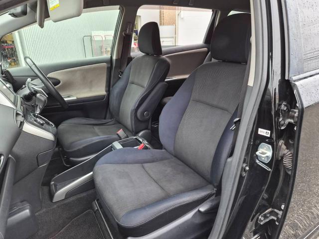 ウィッシュ １．８Ｓ　純正ナビ　地デジ　バックカメラ　ＥＴＣ　横滑り防止装置　３列７人乗り　スマートキー＆プッシュスタート　オートエアコン　フロントフォグランプ　社外ＡＷ１７インチ　イモビライザー　ユーザー買取車両（22枚目）