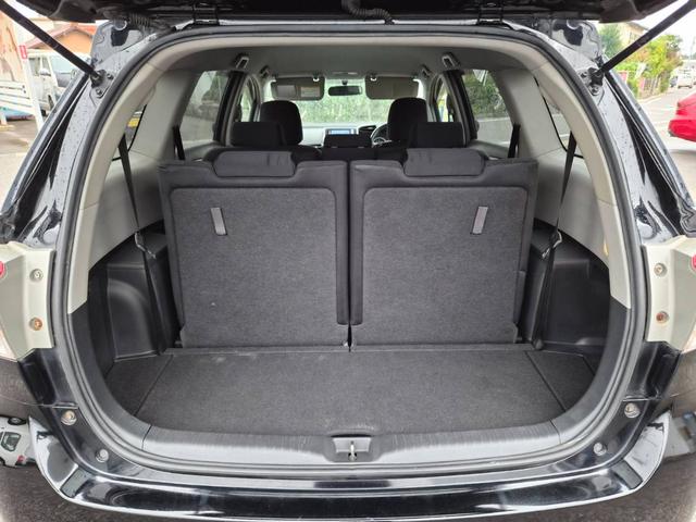 ウィッシュ １．８Ｓ　純正ナビ　地デジ　バックカメラ　ＥＴＣ　横滑り防止装置　３列７人乗り　スマートキー＆プッシュスタート　オートエアコン　フロントフォグランプ　社外ＡＷ１７インチ　イモビライザー　ユーザー買取車両（26枚目）