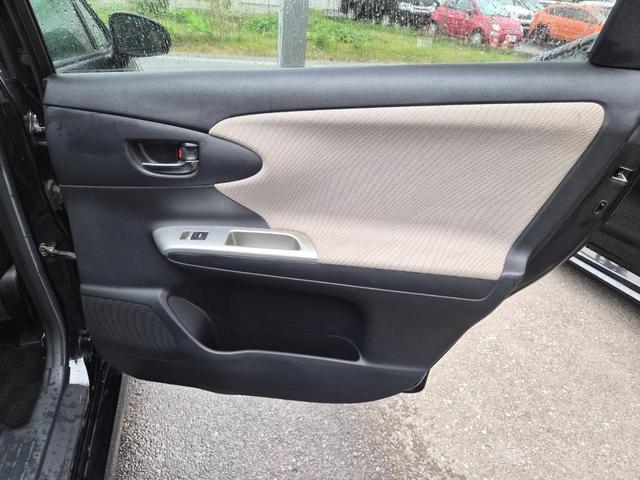 ウィッシュ １．８Ｓ　純正ナビ　地デジ　バックカメラ　ＥＴＣ　横滑り防止装置　３列７人乗り　スマートキー＆プッシュスタート　オートエアコン　フロントフォグランプ　社外ＡＷ１７インチ　イモビライザー　ユーザー買取車両（32枚目）