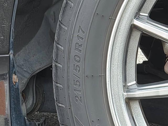 ウィッシュ １．８Ｓ　純正ナビ　地デジ　バックカメラ　ＥＴＣ　横滑り防止装置　３列７人乗り　スマートキー＆プッシュスタート　オートエアコン　フロントフォグランプ　社外ＡＷ１７インチ　イモビライザー　ユーザー買取車両（51枚目）