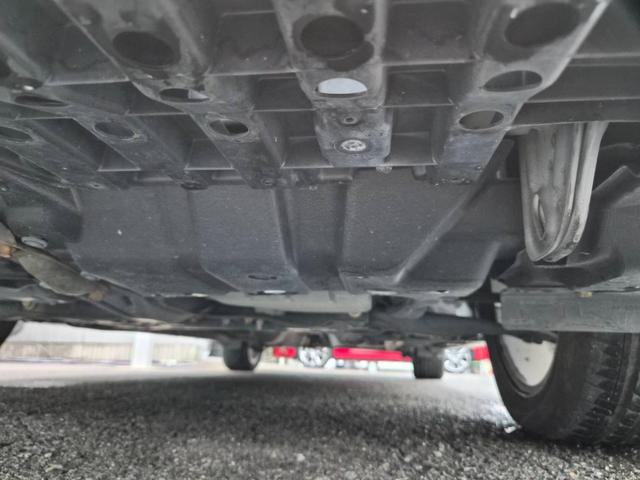 ウィッシュ １．８Ｓ　純正ナビ　地デジ　バックカメラ　ＥＴＣ　横滑り防止装置　３列７人乗り　スマートキー＆プッシュスタート　オートエアコン　フロントフォグランプ　社外ＡＷ１７インチ　イモビライザー　ユーザー買取車両（53枚目）