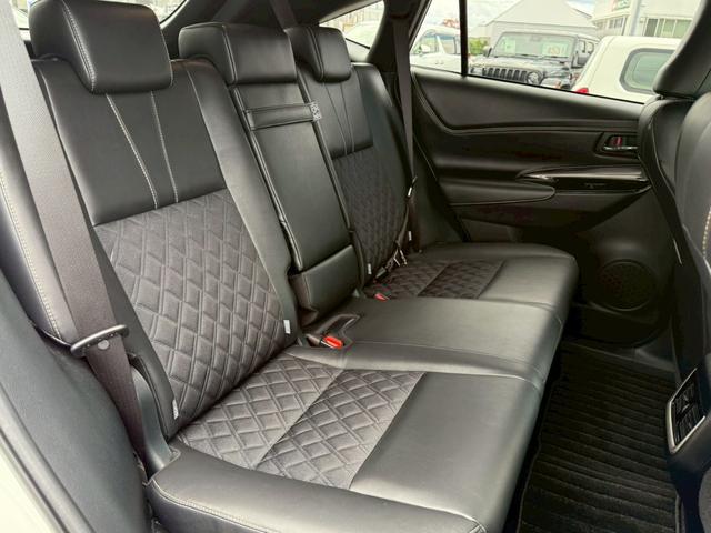 ハリアーハイブリッド プログレス サンルーフ TRDフルエアロ メーカーナビTV パノラミックビュー JBLサウンド ドライブレコーダー ETC プリクラッシュ レーンキープアシスト パワーバックドア パワーシート 4WD(15枚目)