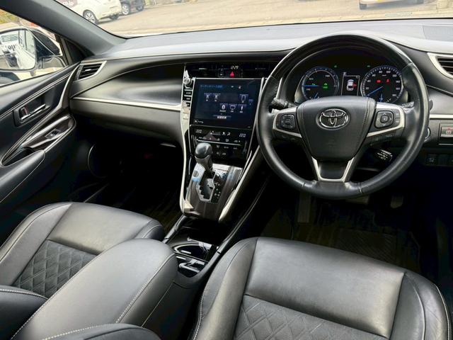 ハリアーハイブリッド プログレス サンルーフ TRDフルエアロ メーカーナビTV パノラミックビュー JBLサウンド ドライブレコーダー ETC プリクラッシュ レーンキープアシスト パワーバックドア パワーシート 4WD(33枚目)