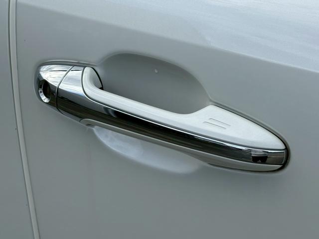 ハリアーハイブリッド プログレス サンルーフ TRDフルエアロ メーカーナビTV パノラミックビュー JBLサウンド ドライブレコーダー ETC プリクラッシュ レーンキープアシスト パワーバックドア パワーシート 4WD(45枚目)