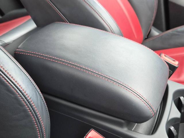 ＳＱ５ ベースグレード　純正ＨＤＤナビ　バックカメラ　サイドビュー　ＥＴＣ　本革　パワーシート　シートメモリー　シートヒーター　パワーバックドア　クリアランスソナー　クルーズコントロール　１２Ｖ電源　ユーザー買取（32枚目）