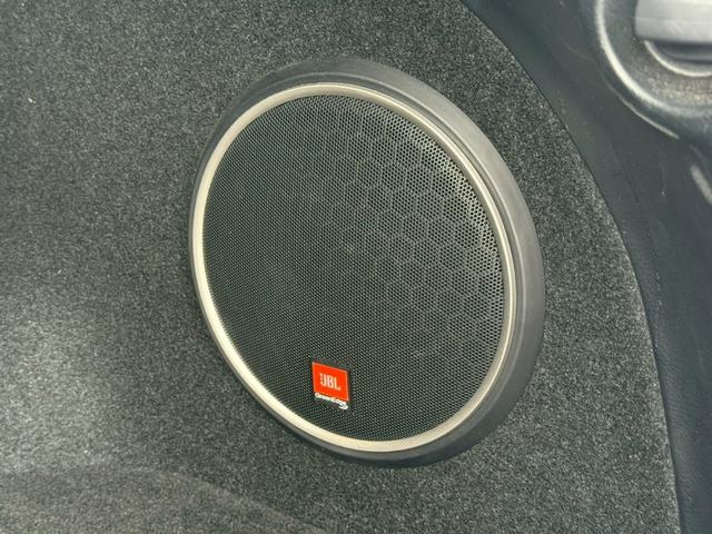 ハリアー プログレス　サンルーフ　モデリスタエアロ　メーカーナビＴＶ　パノラミックビュー　ＪＢＬサウンド　ドライブレコーダー　ＥＴＣ　プリクラッシュセーフティ　レーンキープ　パワーバックドア　クリアランスソナー　買取車両（10枚目）