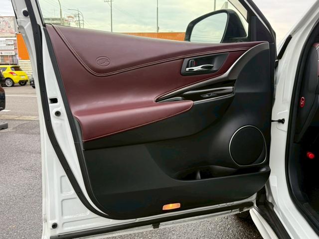 ハリアー プログレス　サンルーフ　モデリスタエアロ　メーカーナビＴＶ　パノラミックビュー　ＪＢＬサウンド　ドライブレコーダー　ＥＴＣ　プリクラッシュセーフティ　レーンキープ　パワーバックドア　クリアランスソナー　買取車両（23枚目）