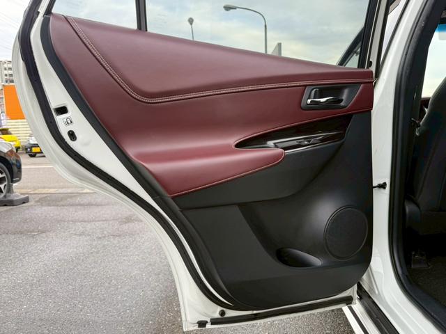 ハリアー プログレス　サンルーフ　モデリスタエアロ　メーカーナビＴＶ　パノラミックビュー　ＪＢＬサウンド　ドライブレコーダー　ＥＴＣ　プリクラッシュセーフティ　レーンキープ　パワーバックドア　クリアランスソナー　買取車両（24枚目）