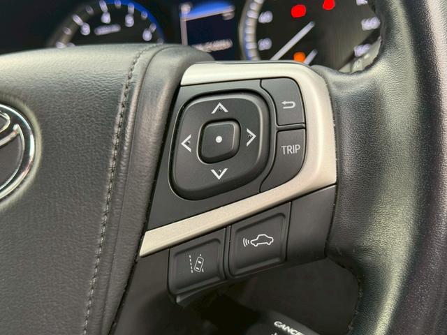 ハリアー プログレス　サンルーフ　モデリスタエアロ　メーカーナビＴＶ　パノラミックビュー　ＪＢＬサウンド　ドライブレコーダー　ＥＴＣ　プリクラッシュセーフティ　レーンキープ　パワーバックドア　クリアランスソナー　買取車両（31枚目）