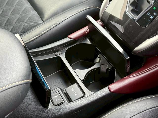 ハリアー プログレス　サンルーフ　モデリスタエアロ　メーカーナビＴＶ　パノラミックビュー　ＪＢＬサウンド　ドライブレコーダー　ＥＴＣ　プリクラッシュセーフティ　レーンキープ　パワーバックドア　クリアランスソナー　買取車両（35枚目）