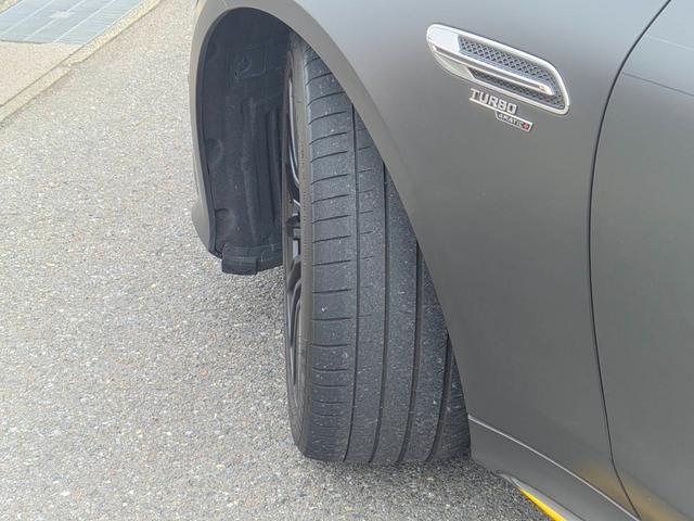 GT 4ドアクーペ 43 4マチック+ ライドコントロール+パッケージ 1オーナー AMGライドコントロールプラスPKG エアバランスPKG マッドブラックラッピング Burmester 純正ナビ 純正ドライブレコーダー パノラマビュー キャリパー塗装(AMGイエロー)(60枚目)