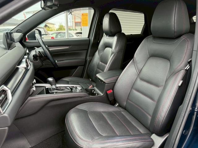 ＣＸ－５ ＸＤ　スポーツアピアランス　１０．２５型マツダコネクトナビＴＶ　３６０度ビューモニター　ＥＴＣ　本革　シートヒーター　シートメモリー　ステアリングヒーター　ＢＳＭ　ＨＵＤ　ワイヤレス充電　デジタルインナーミラー　スマートブレーキ（18枚目）