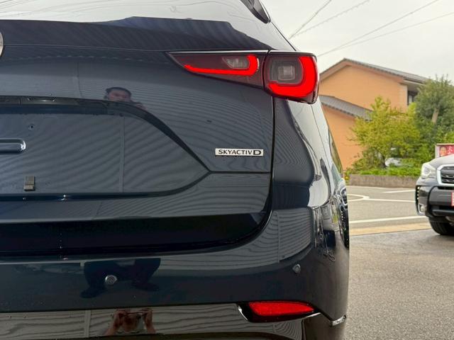 ＣＸ－５ ＸＤ　スポーツアピアランス　１０．２５型マツダコネクトナビＴＶ　３６０度ビューモニター　ＥＴＣ　本革　シートヒーター　シートメモリー　ステアリングヒーター　ＢＳＭ　ＨＵＤ　ワイヤレス充電　デジタルインナーミラー　スマートブレーキ（52枚目）