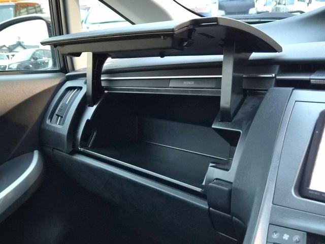 プリウス Ｓ　後期モデル　純正ＨＤＤナビ　ＣＤＤＶＤ再生可　バックカメラ　フロントカメラ　ＥＴＣ　スマートキー　イモビライザー　ステアリングリモコン　フォグランプ　ユーザー買取（30枚目）