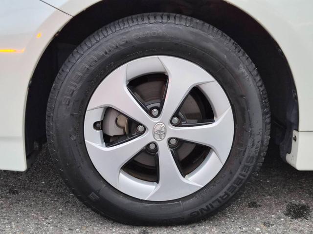 プリウス Ｓ　後期モデル　純正ＨＤＤナビ　ＣＤＤＶＤ再生可　バックカメラ　フロントカメラ　ＥＴＣ　スマートキー　イモビライザー　ステアリングリモコン　フォグランプ　ユーザー買取（47枚目）