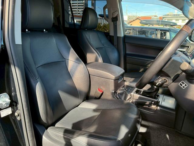 ランドクルーザープラド 　サンルーフ　リフトアップ　Ｍ／Ｔタイヤ（ＹＯＫＯＨＡＭＡ２０２５年製）　アルパイン９型ナビＴＶ　バックカメラ　前後ドライブレコーダー　ＥＴＣ　本革　ベンチレーション　クリアランスソナー　プリクラッシュ（16枚目）