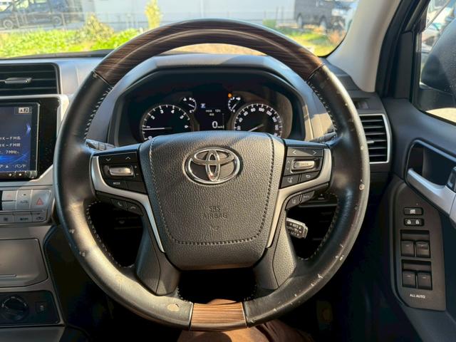 ランドクルーザープラド 　サンルーフ　リフトアップ　Ｍ／Ｔタイヤ（ＹＯＫＯＨＡＭＡ２０２５年製）　アルパイン９型ナビＴＶ　バックカメラ　前後ドライブレコーダー　ＥＴＣ　本革　ベンチレーション　クリアランスソナー　プリクラッシュ（27枚目）