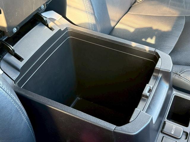 ランドクルーザープラド 　サンルーフ　リフトアップ　Ｍ／Ｔタイヤ（ＹＯＫＯＨＡＭＡ２０２５年製）　アルパイン９型ナビＴＶ　バックカメラ　前後ドライブレコーダー　ＥＴＣ　本革　ベンチレーション　クリアランスソナー　プリクラッシュ（32枚目）