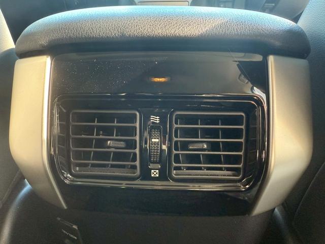 ランドクルーザープラド 　サンルーフ　リフトアップ　Ｍ／Ｔタイヤ（ＹＯＫＯＨＡＭＡ２０２５年製）　アルパイン９型ナビＴＶ　バックカメラ　前後ドライブレコーダー　ＥＴＣ　本革　ベンチレーション　クリアランスソナー　プリクラッシュ（37枚目）