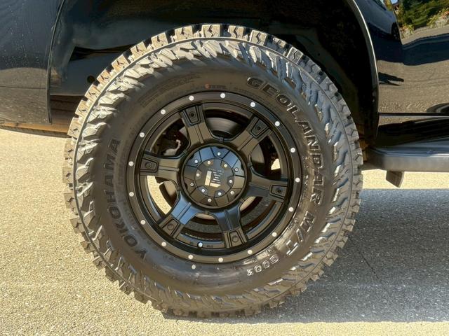 ランドクルーザープラド 　サンルーフ　リフトアップ　Ｍ／Ｔタイヤ（ＹＯＫＯＨＡＭＡ２０２５年製）　アルパイン９型ナビＴＶ　バックカメラ　前後ドライブレコーダー　ＥＴＣ　本革　ベンチレーション　クリアランスソナー　プリクラッシュ（57枚目）