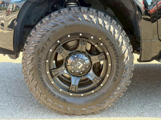 ランドクルーザープラド 　サンルーフ　リフトアップ　Ｍ／Ｔタイヤ（ＹＯＫＯＨＡＭＡ２０２５年製）　アルパイン９型ナビＴＶ　バックカメラ　前後ドライブレコーダー　ＥＴＣ　本革　ベンチレーション　クリアランスソナー　プリクラッシュ（59枚目）