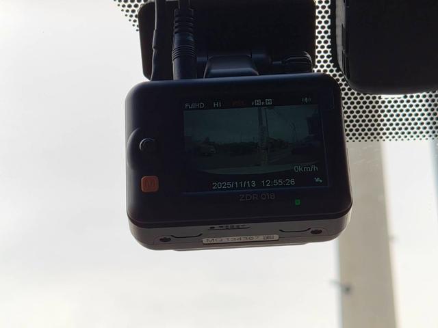 ハリアーハイブリッド プログレス　メタル　アンド　レザーパッケージ　ＴＲＤエアロ　サンルーフ　純正９型ナビＴＶ　パノラミックビュー　ＪＢＬサウンド　ＥＴＣ　茶革　シートヒーター　ベンチレーション　パワーシート　パワーバックドア　クリアランスソナー　セーフティセンス（9枚目）