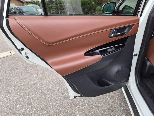 ハリアーハイブリッド プログレス　メタル　アンド　レザーパッケージ　ＴＲＤエアロ　サンルーフ　純正９型ナビＴＶ　パノラミックビュー　ＪＢＬサウンド　ＥＴＣ　茶革　シートヒーター　ベンチレーション　パワーシート　パワーバックドア　クリアランスソナー　セーフティセンス（26枚目）