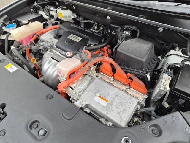 ハリアーハイブリッド プログレス　メタル　アンド　レザーパッケージ　ＴＲＤエアロ　サンルーフ　純正９型ナビＴＶ　パノラミックビュー　ＪＢＬサウンド　ＥＴＣ　茶革　シートヒーター　ベンチレーション　パワーシート　パワーバックドア　クリアランスソナー　セーフティセンス（67枚目）