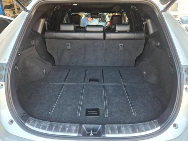 ハリアー プレミアム　サンルーフ　モデリスタエアロ　９型ナビＴＶ　バックカメラ　　ビルトインＥＴＣ　パワーバックドア　パワーシート　プリクラッシュセーフティ　追従型クルーズコントロール　レーンキープアシスト　後期モデル（22枚目）