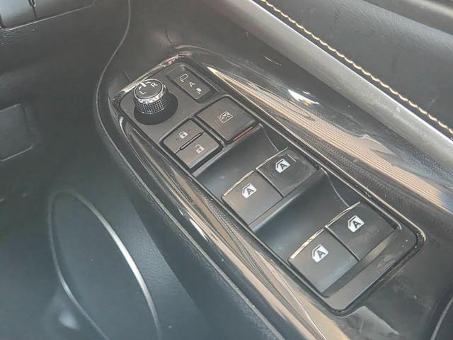 ハリアー プレミアム　サンルーフ　モデリスタエアロ　９型ナビＴＶ　バックカメラ　　ビルトインＥＴＣ　パワーバックドア　パワーシート　プリクラッシュセーフティ　追従型クルーズコントロール　レーンキープアシスト　後期モデル（36枚目）