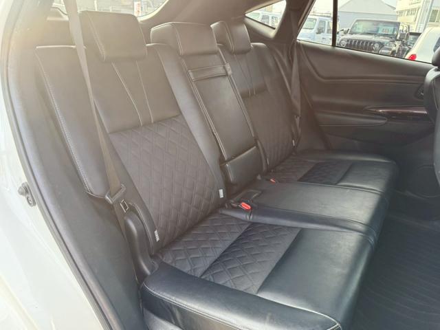 ハリアーハイブリッド プレミアム　モデリスタエアロ　アルパイン９型ＢＩＧＸ　アルパイ９型フリップダウンモニター　バックカメラ　ＥＴＣ　クルーズコントロール　パワーシート　パワーバックドア　ＬＥＤヘッドランプ　フォグランプ　純正アルミ（17枚目）