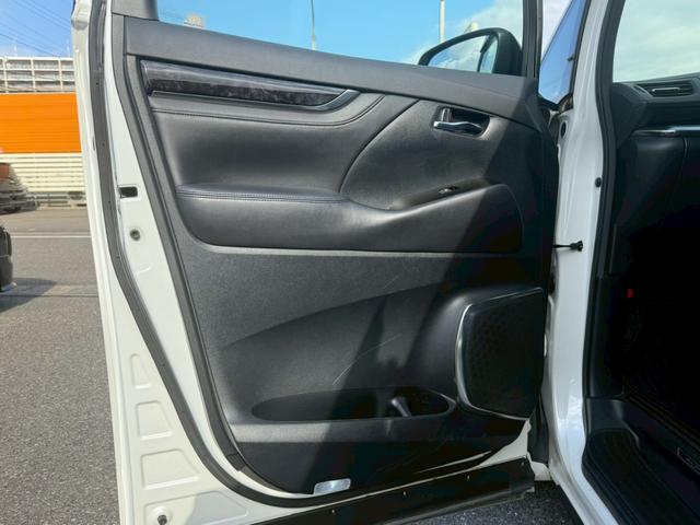 アルファード 2.5S Cパッケージ サンルーフ モデリスタエアロ 10型ナビTV 12.1型フリップダウンモニター デジタルインナーミラー バックカメラ CDDVD再生可 両側パワースライド シートヒーター ベンチレーション BSM(24枚目)