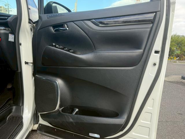 アルファード 2.5S Cパッケージ サンルーフ モデリスタエアロ 10型ナビTV 12.1型フリップダウンモニター デジタルインナーミラー バックカメラ CDDVD再生可 両側パワースライド シートヒーター ベンチレーション BSM(26枚目)