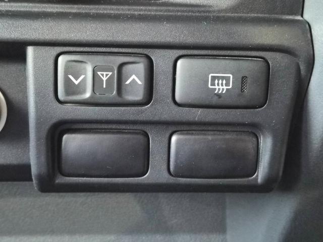 ランドクルーザー７０ バン　ＢＦグッドリッチＡ／Ｔタイヤ（２６５／７０Ｒ１６）　純正ナビＴＶ　ドライブレコーダー　ＥＴＣ　社外１６インチホイール　キーレスエントリー　イモビライザー　サイドバイザー　フォグランプ　３０周年記念（31枚目）