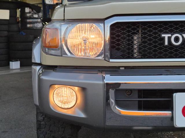 ランドクルーザー７０ バン　ＢＦグッドリッチＡ／Ｔタイヤ（２６５／７０Ｒ１６）　純正ナビＴＶ　ドライブレコーダー　ＥＴＣ　社外１６インチホイール　キーレスエントリー　イモビライザー　サイドバイザー　フォグランプ　３０周年記念（45枚目）
