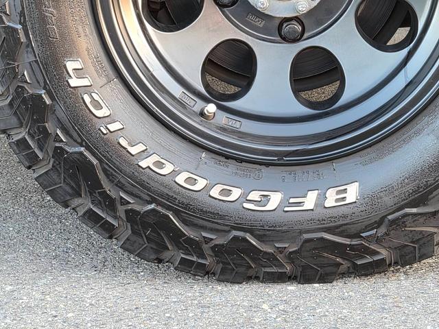 ランドクルーザー７０ バン　ＢＦグッドリッチＡ／Ｔタイヤ（２６５／７０Ｒ１６）　純正ナビＴＶ　ドライブレコーダー　ＥＴＣ　社外１６インチホイール　キーレスエントリー　イモビライザー　サイドバイザー　フォグランプ　３０周年記念（51枚目）