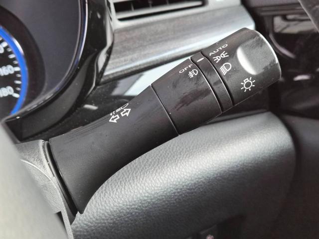 エルグランド ２５０ハイウェイスタープレミアム　純正１０型ナビＴＶ　フリップダウンモニター　アラウンドビューモニター　ＥＴＣ　両側パワースライドドア　パワーバックドア　レザーシート　シートヒーター　衝突軽減　レーダークルーズ（34枚目）