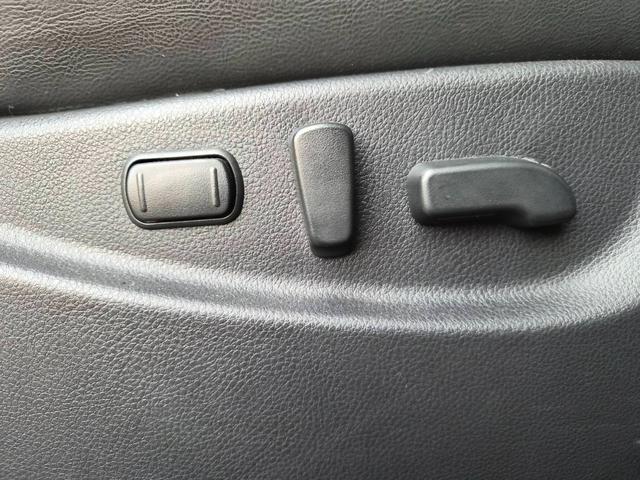 エルグランド ２５０ハイウェイスタープレミアム　純正１０型ナビＴＶ　フリップダウンモニター　アラウンドビューモニター　ＥＴＣ　両側パワースライドドア　パワーバックドア　レザーシート　シートヒーター　衝突軽減　レーダークルーズ（36枚目）