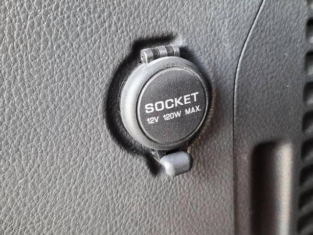 エルグランド ２５０ハイウェイスタープレミアム　純正１０型ナビＴＶ　フリップダウンモニター　アラウンドビューモニター　ＥＴＣ　両側パワースライドドア　パワーバックドア　レザーシート　シートヒーター　衝突軽減　レーダークルーズ（37枚目）