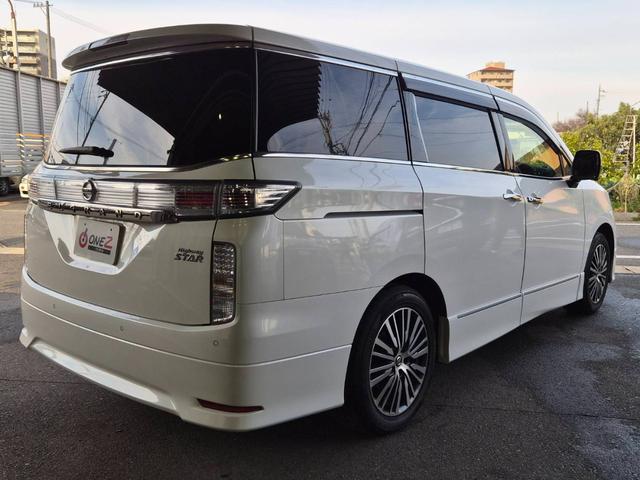 エルグランド ２５０ハイウェイスタープレミアム　純正１０型ナビＴＶ　フリップダウンモニター　アラウンドビューモニター　ＥＴＣ　両側パワースライドドア　パワーバックドア　レザーシート　シートヒーター　衝突軽減　レーダークルーズ（44枚目）