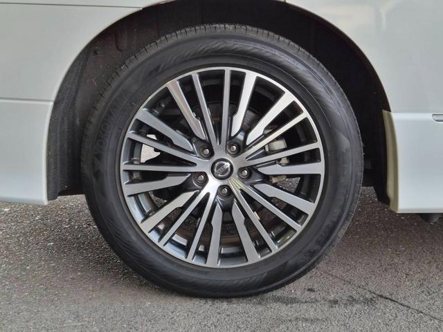 エルグランド ２５０ハイウェイスタープレミアム　純正１０型ナビＴＶ　フリップダウンモニター　アラウンドビューモニター　ＥＴＣ　両側パワースライドドア　パワーバックドア　レザーシート　シートヒーター　衝突軽減　レーダークルーズ（53枚目）