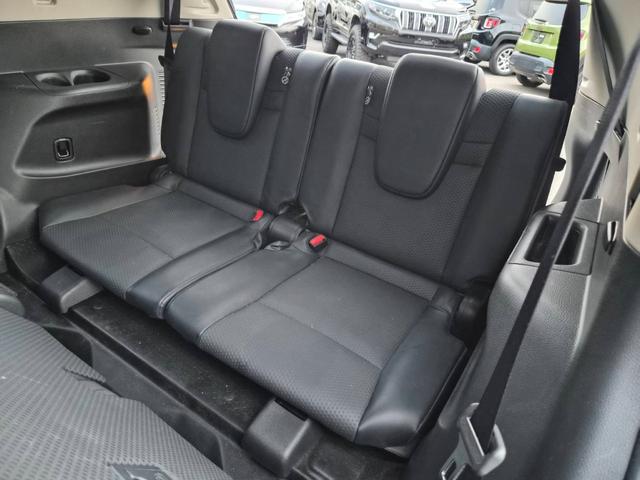 エクストレイル ２０Ｘ　３列７人乗り　地デジコネクトナビ　アラウンドビューモニター　ビルトインＥＴＣ　クルーズコントロール　シートヒーター　ミラーヒーター　ヒルディセントコントロール　フォグランプ　ルーフレール　４ＷＤ（19枚目）