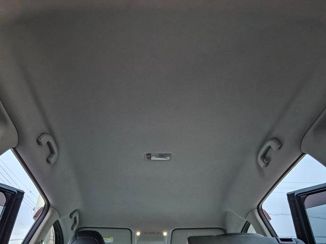 エクストレイル ２０Ｘ　３列７人乗り　地デジコネクトナビ　アラウンドビューモニター　ビルトインＥＴＣ　クルーズコントロール　シートヒーター　ミラーヒーター　ヒルディセントコントロール　フォグランプ　ルーフレール　４ＷＤ（22枚目）