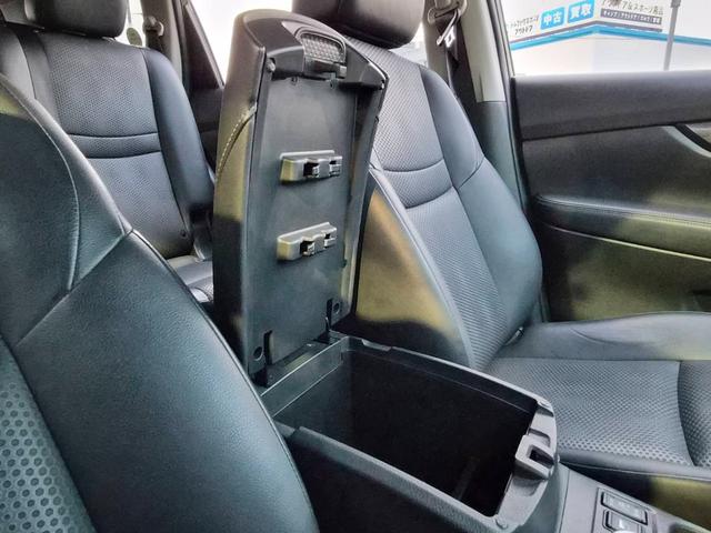 エクストレイル ２０Ｘ　３列７人乗り　地デジコネクトナビ　アラウンドビューモニター　ビルトインＥＴＣ　クルーズコントロール　シートヒーター　ミラーヒーター　ヒルディセントコントロール　フォグランプ　ルーフレール　４ＷＤ（29枚目）