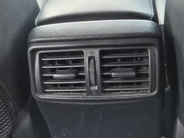 エクストレイル ２０Ｘ　３列７人乗り　地デジコネクトナビ　アラウンドビューモニター　ビルトインＥＴＣ　クルーズコントロール　シートヒーター　ミラーヒーター　ヒルディセントコントロール　フォグランプ　ルーフレール　４ＷＤ（35枚目）