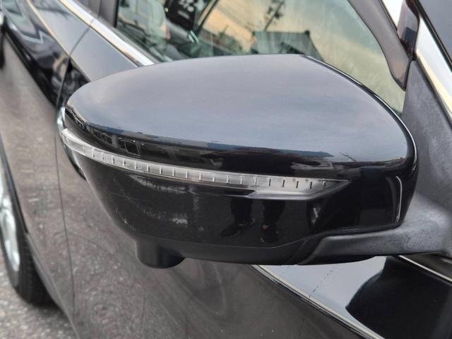 エクストレイル ２０Ｘ　３列７人乗り　地デジコネクトナビ　アラウンドビューモニター　ビルトインＥＴＣ　クルーズコントロール　シートヒーター　ミラーヒーター　ヒルディセントコントロール　フォグランプ　ルーフレール　４ＷＤ（47枚目）