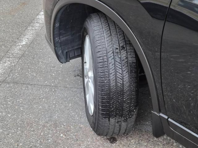 エクストレイル ２０Ｘ　３列７人乗り　地デジコネクトナビ　アラウンドビューモニター　ビルトインＥＴＣ　クルーズコントロール　シートヒーター　ミラーヒーター　ヒルディセントコントロール　フォグランプ　ルーフレール　４ＷＤ（56枚目）