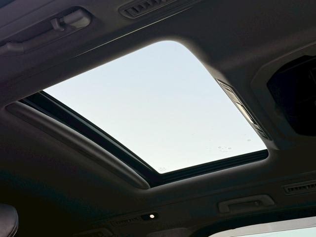 アルファード ２．５Ｓ　Ｃパッケージ　モデリスタエアロ　サンルーフ　アルパイン１１型ナビＴＶ　アルパイン１２．８型後席モニター　ＥＴＣ　両側パワースライドドア　ベンチレーション　セーフティセンス　パワーバックドア　３眼ＬＥＤ（6枚目）